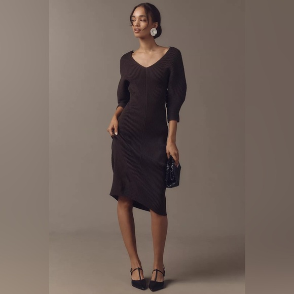 NWT! Anthropologie Mare Mare Scoop-Neck Knit Midi Dress - Size Medium 🕸️ - Picture 1 of 5